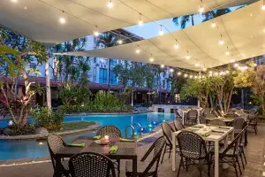 Outdoor Area - Cafe Komodo